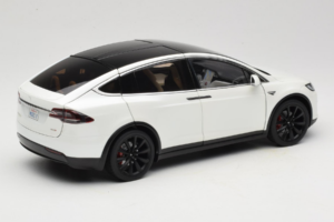 Tesla Model X Valge OEM 1:18 TESLA001 Metall - pilt 3/8