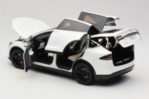Tesla Model X Valge OEM 1:18 TESLA001 Metall - pilt 5/8