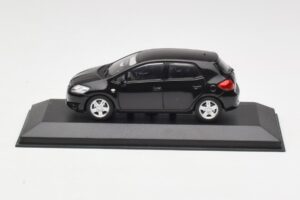 Toyota Auris E150 Must Minichamps 1:43 TOYOTA004 Metall