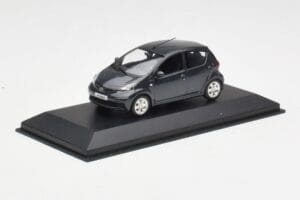 Toyota Aygo AB10 Grey Metallic Minichamps 1:43 AYGO001 Metall - pilt 2/4