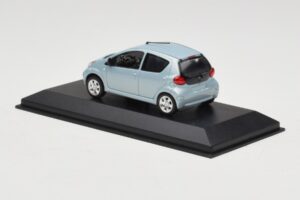 Toyota Aygo Light Blue Metallic Minichamps 1:43 TOYOTA012 Metall - pilt 3/4