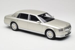 Toyota Century Silver Metallic Kyosho 1:18 KSR18036S Metall - pilt 4/6