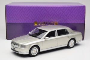 Toyota Century Silver Metallic Kyosho 1:18 KSR18036S Metall - pilt 6/6