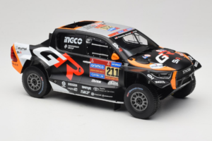 Toyota GR DKR Hilux Evo #211 H. Lategan / B. Cummings Rally Dakar 2025 IXO 1:18 18RMC237 Metall - pilt 4/6