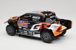 Toyota GR DKR Hilux Evo #211 H. Lategan / B. Cummings Rally Dakar 2025 IXO 1:18 18RMC237 Metall - pilt 5/6