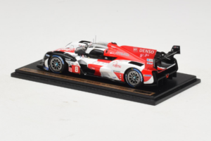 Toyota GR010 Hybrid Hypercar #8 S. Buemi / B. Hartley / R. Hirakawa Toyota Gazoo Racing 24 Hours of Le Mans 2023 Spark 1:43 T - pilt 4/4