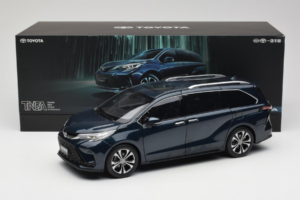 Toyota Granvia Tumesinine OEM 1:18 FCL22GR803 Metall - pilt 8/8