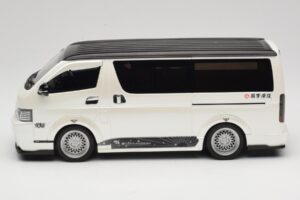 Toyota Hiace Super GL Pearl White Otto 1:18 OT1136 Vaik - pilt 3/6
