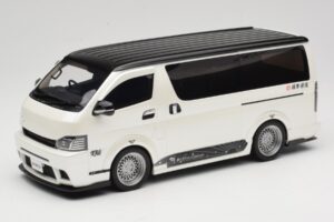 Toyota Hiace Super GL Pearl White Otto 1:18 OT1136 Vaik
