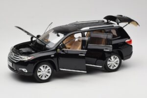 Toyota Highlander XU40 Must Paudi Model 1:18 2043612-B1 Metall - pilt 2/8