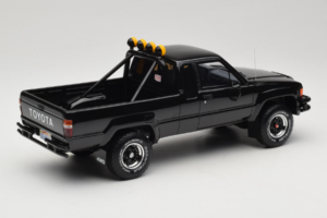 Toyota Hilux N60 SR5 Pickup Must Otto 1:18 OT481B Vaik - pilt 2/6