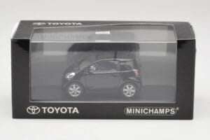 Toyota iQ Must Mica Minichamps 1:43 403166803 Metall - pilt 4/4