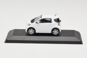 Toyota iQ Valge Minichamps 1:43 TOYOTA009 Metall