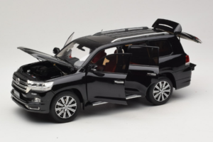 Toyota Land Cruiser LC200 Must Kengfai 1:18 KF024-13 Metall - pilt 2/8