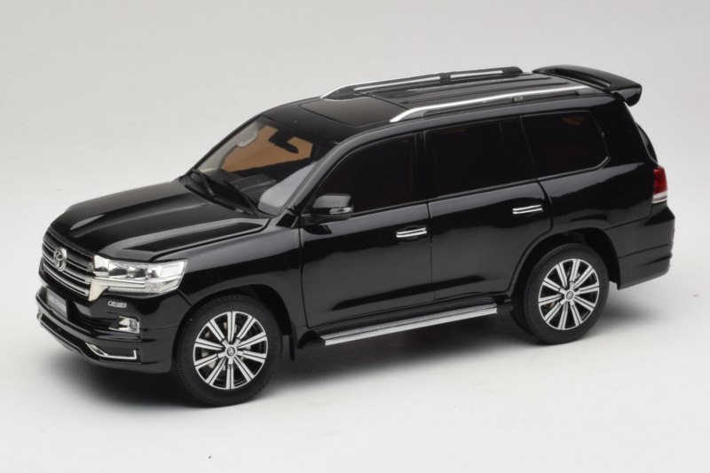 Toyota Land Cruiser LC200 Must Kengfai 1:18 KF024-13 Metall