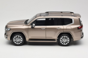 Toyota Land Cruiser LC300 ZX Kuldne LCD 1:18 LCD18013-ZX-GO Metall - pilt 4/8