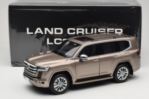 Toyota Land Cruiser LC300 ZX Kuldne LCD 1:18 LCD18013-ZX-GO Metall - pilt 8/8