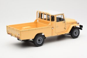 Toyota Land Cruiser Pickup Beež Kyosho 1:18 08958BE Metall - pilt 3/8