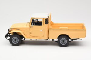 Toyota Land Cruiser Pickup Beež Kyosho 1:18 08958BE Metall - pilt 4/8