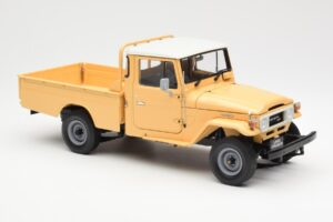Toyota Land Cruiser Pickup Beež Kyosho 1:18 08958BE Metall - pilt 6/8