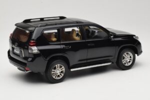 Toyota Land Cruiser Prado J150 Must Paudi Model 1:18 623132-BK Metall - pilt 3/8