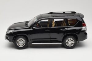 Toyota Land Cruiser Prado J150 Must Paudi Model 1:18 623132-BK Metall - pilt 4/8