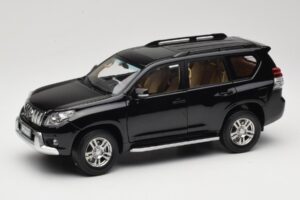 Toyota Land Cruiser Prado J150 Must Paudi Model 1:18 623132-BK Metall