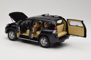 Toyota Land Cruiser Prado J150 Must Paudi Model 1:18 623132-BK Metall - pilt 5/8