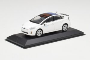 Toyota Prius XW30 Super Valge Minichamps 1:43 PRIUS001 Metall - pilt 2/4