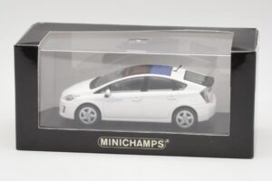 Toyota Prius XW30 Super Valge Minichamps 1:43 PRIUS001 Metall - pilt 4/4