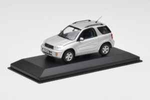 Toyota RAV4 XA20 Hõbedane Hele Sisemus Minichamps 1:43 31434205 Metall - pilt 2/4