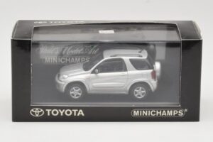 Toyota RAV4 XA20 Hõbedane Hele Sisemus Minichamps 1:43 31434205 Metall - pilt 4/4
