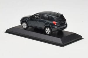 Toyota RAV4 XA20 Roheline Minichamps 1:43 TOYOTA008 Metall - pilt 3/4