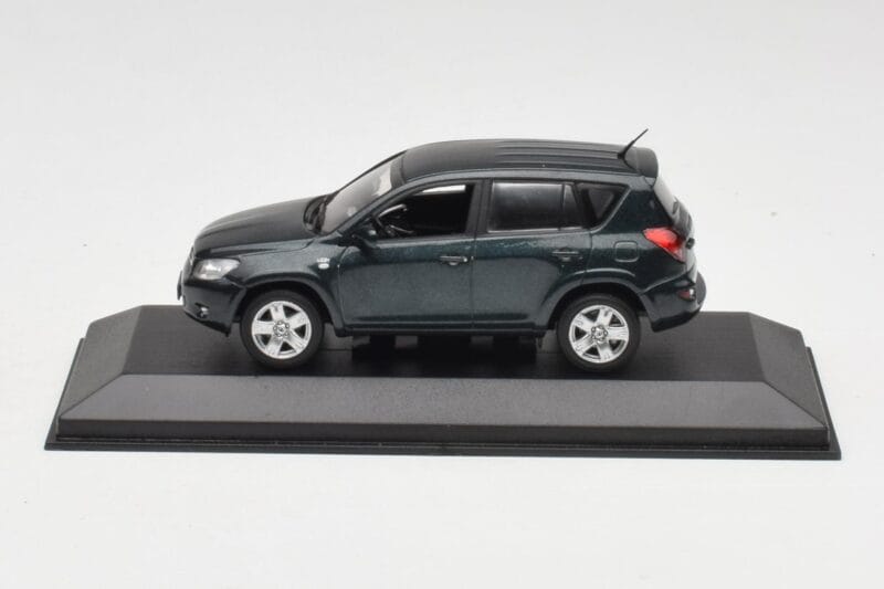 Toyota RAV4 XA20 Roheline Minichamps 1:43 TOYOTA008 Metall