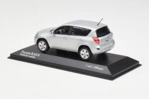 Toyota RAV4 XA30 Hõbedane Minichamps 1:43 400166570 Metall - pilt 3/4
