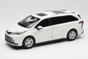 Toyota Sienna XL30 Valge OEM 1:18 TOYOTA013 Metall