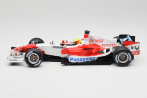 Toyota TF105 #17 R. Schumacher Panasonic Toyota Racing 2005 Minichamps 1:18 100050017 Metall - pilt 3/7