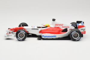 Toyota TF105 #17 R. Schumacher Panasonic Toyota Racing Showcar 2005 Minichamps 1:18 100050087 Metall - pilt 3/7