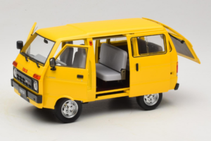 Toyota TJ110 Tianjin Huali Kollane OEM 1:18 TOYOTA014 Metall - pilt 2/8