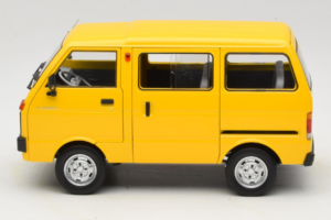 Toyota TJ110 Tianjin Huali Kollane OEM 1:18 TOYOTA014 Metall - pilt 4/8