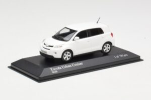 Toyota Urban Cruiser Valge Minichamps 1:43 400166960 Metall - pilt 3/3