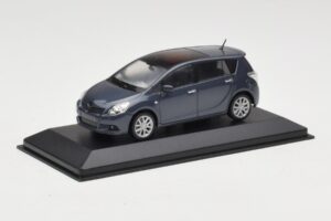 Toyota Verso Grey Metallic Minichamps 1:43 TOYOTA011 Metall - pilt 2/4