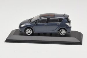 Toyota Verso Grey Metallic Minichamps 1:43 TOYOTA011 Metall