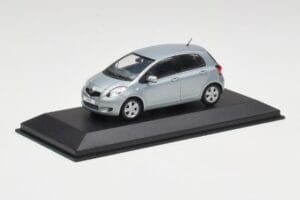 Toyota Yaris Mk2 Glacier Sinine Minichamps 1:43 TOYOTA001 Metall - pilt 2/4