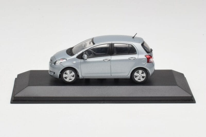 Toyota Yaris Mk2 Glacier Sinine Minichamps 1:43 TOYOTA001 Metall