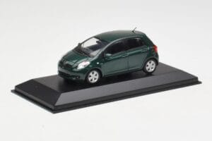 Toyota Yaris XP10 Oxford Green Minichamps 1:43 400166501 Metall - pilt 2/4