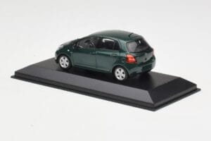 Toyota Yaris XP10 Oxford Green Minichamps 1:43 400166501 Metall - pilt 3/4