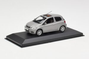 Toyota Yaris XP10 TS Hall Minichamps 1:43 TOYOTA007 Metall - pilt 3/3