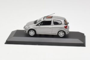 Toyota Yaris XP10 TS Hall Minichamps 1:43 TOYOTA007 Metall