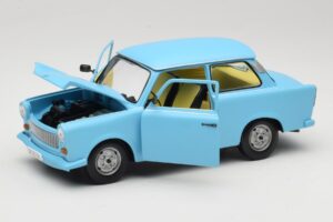 Trabant 601 Sinine Sun Star 1:18 4290 Metall - pilt 2/8